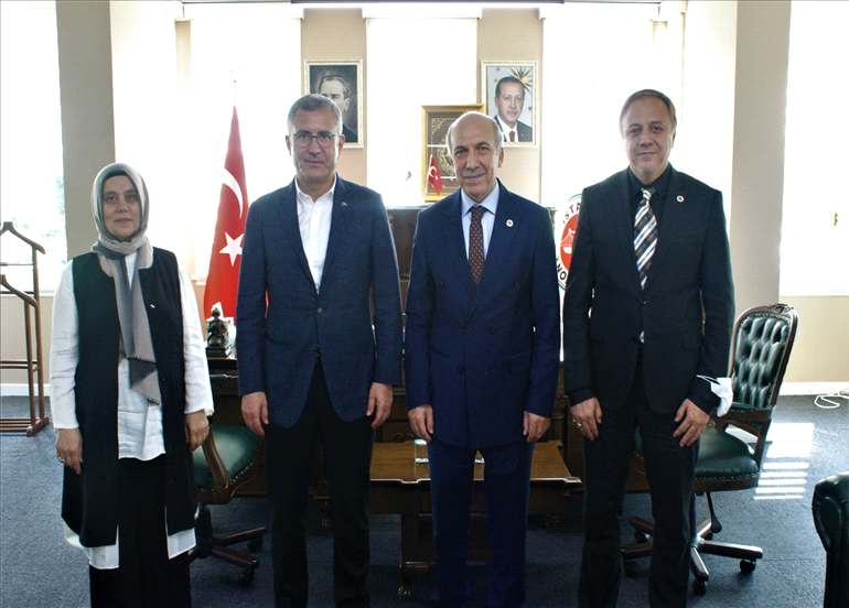 ÜSKÜDAR BELEDİYE BAŞKANI AV. HİLMİ TÜRKMEN BAROMUZU ZİYARET ETTİ