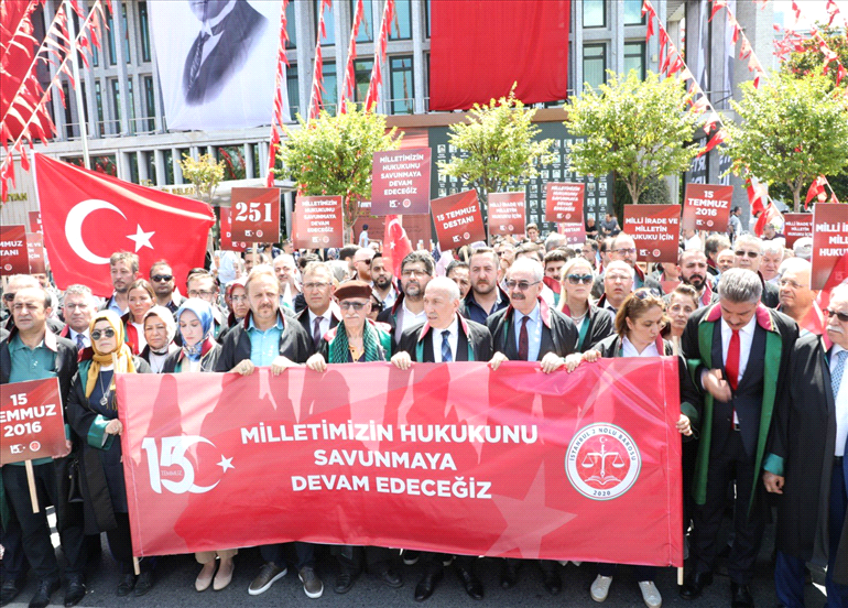 DARBENİN KARŞISINDA MİLLİ İRADENİN YANINDAYIZ