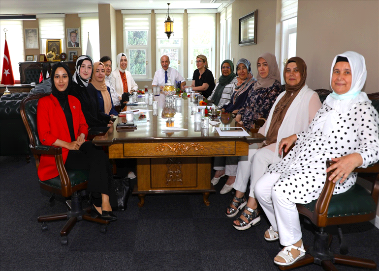 BAŞKANIMIZ AV. YASİN ŞAMLI ÜYELERİMİZLE BİRARAYA GELDİ