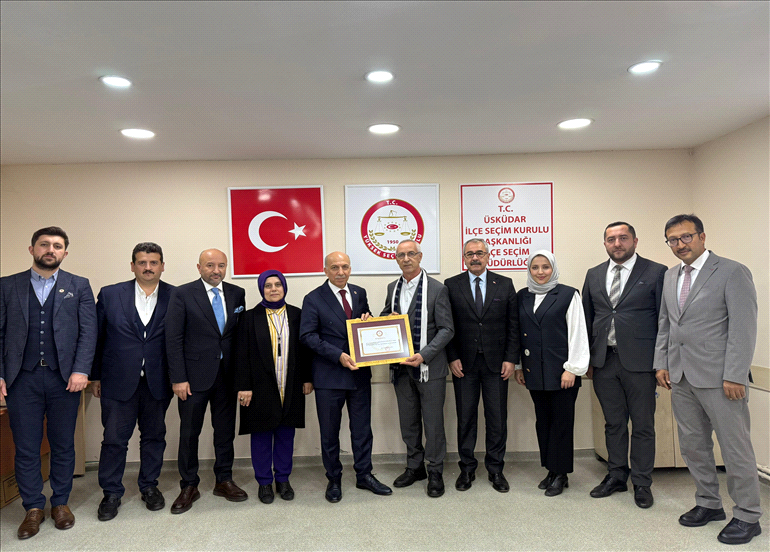 YENİDEN BAROMUZUN BAŞKANI SEÇİLEN AV. YASİN ŞAMLI MAZBATASINI TESLİM ALDI