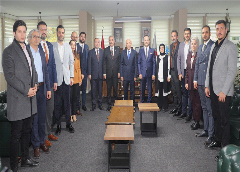 HUKUKÇULAR DERNEĞİNDEN BAROMUZA ZİYARET