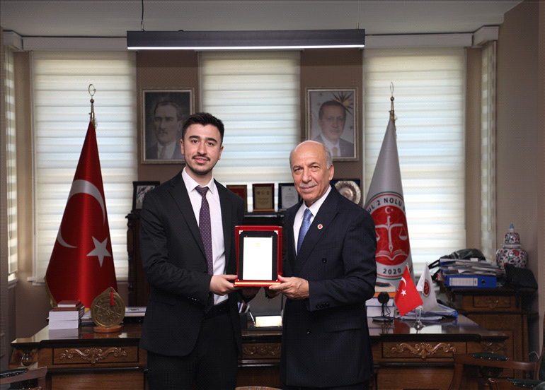 MASA TENİSİ TURNUVASI ŞAMPİYONLARI ÖDÜLLERİNİ ALDI