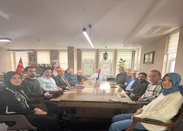 İSLAM HUKUKU ARAŞTIRMALARI MERKEZİ TOPLANTISINI GERÇEKLEŞTİRDİ